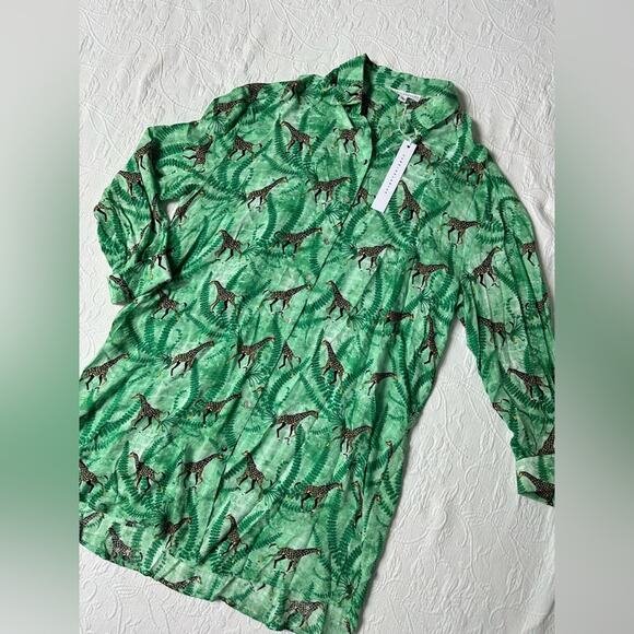 Jane + Delancey Giraffe Print Tunic Top Size Large - Picture 6 of 10